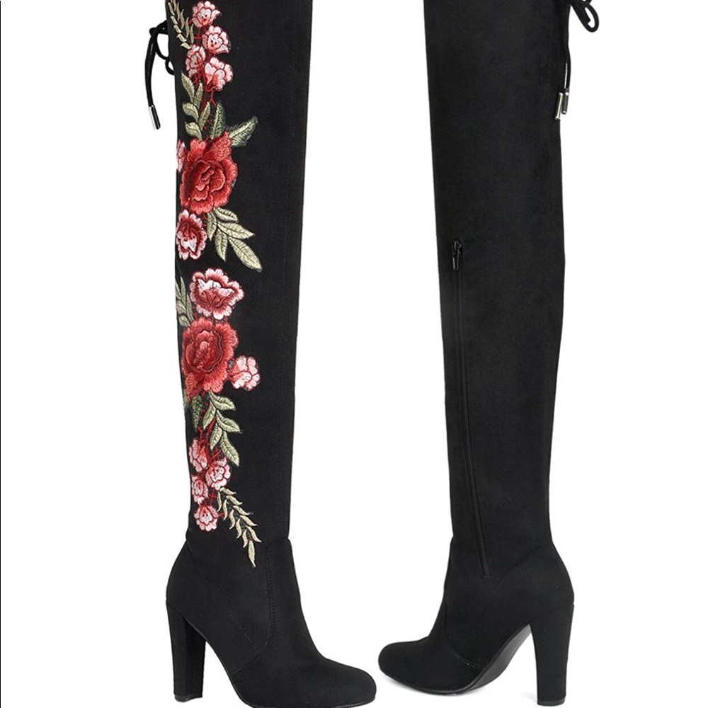 NEVER WORN~ OTK Embroidered Roses Block Heel Boots
